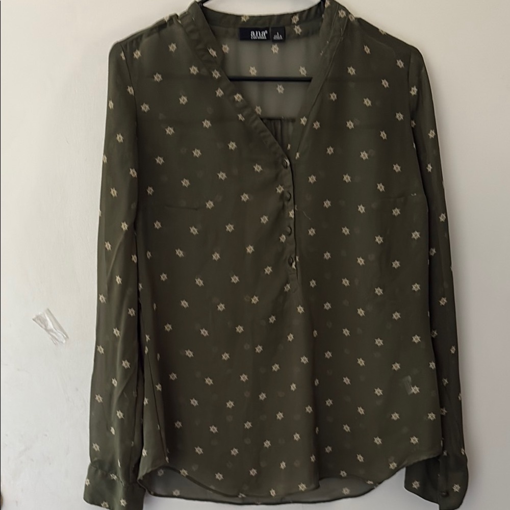 a.n.a Green Long Sleeve Buttoned Blouse